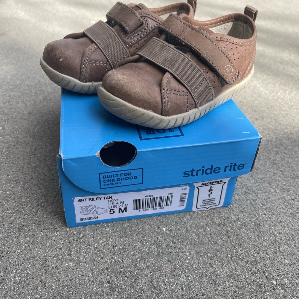 Stride Rite Riley Tan Velcro sneakers